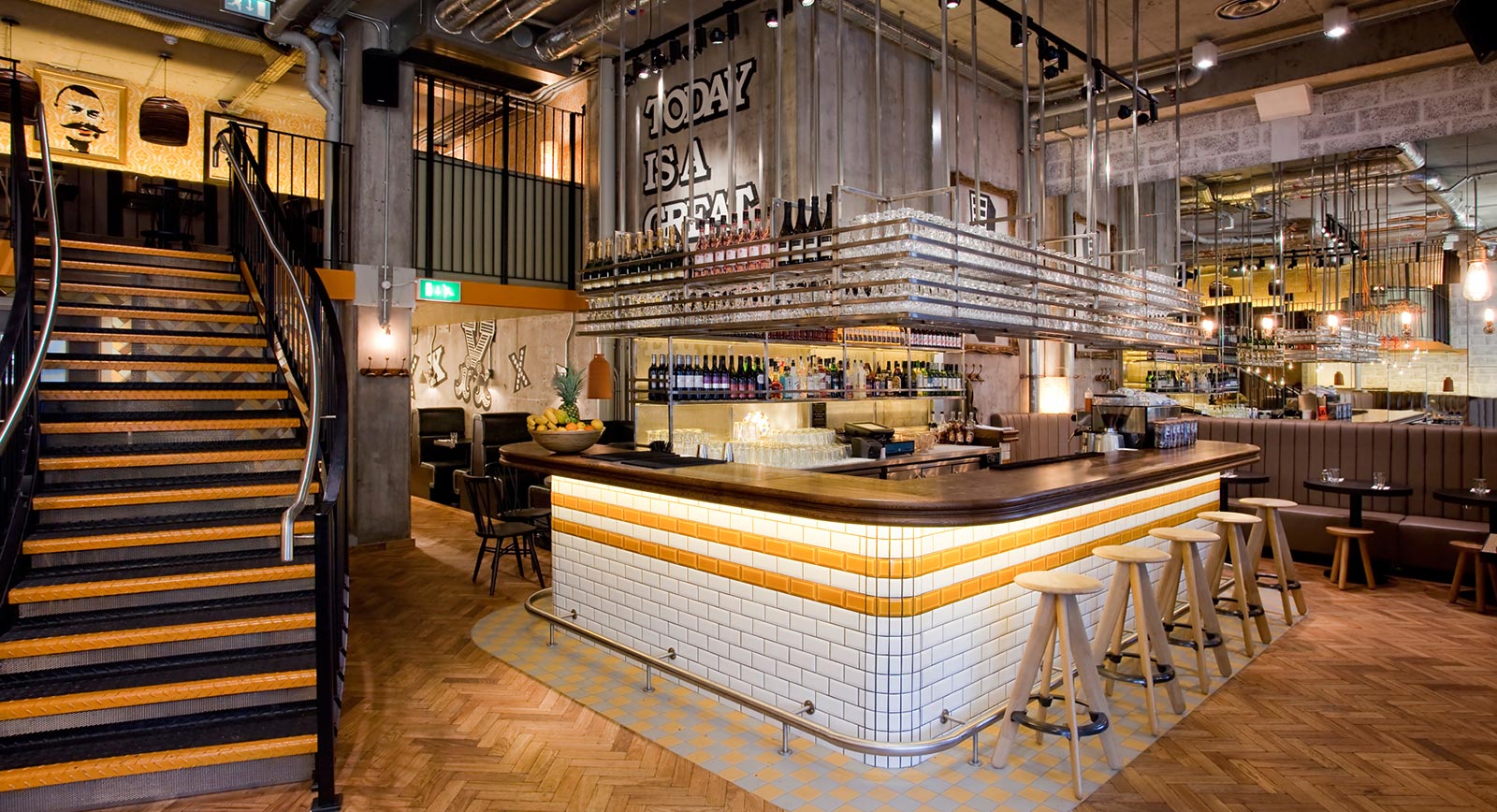 Metro Tiles - Giraffe Restaurant